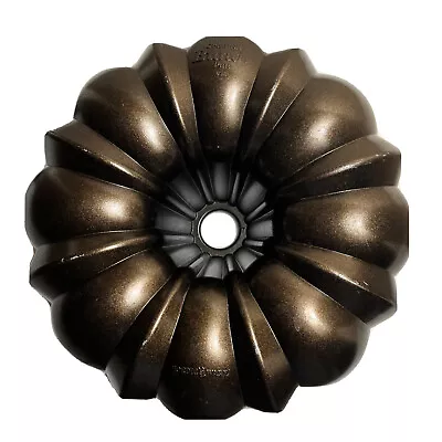 Nordic Ware Pro Cast Original Bundt Pan Bakeware 12 Cup Bronze • $16