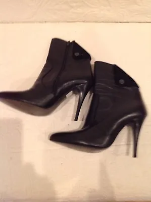 Vera Gomma Women Black Leather Boots 4” Heel Size 39 • $65