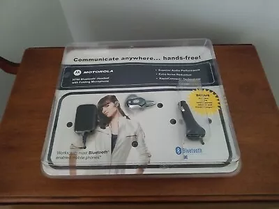 Motorola H700 Bluetooth Headset W/ Folding Microphone NEW OLD STOCK • $79.90