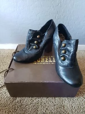 Seychelles Black Womens Ankle Boots Almond Toe Size 6.5  • $28