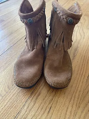 Minnetonka Concho Moccasins Fringe Boots Brown Leather Women's Size 6.5 • $10