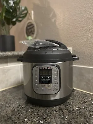 Instant Pot DUO80 Electric Pressure Cooker - Silver • $60
