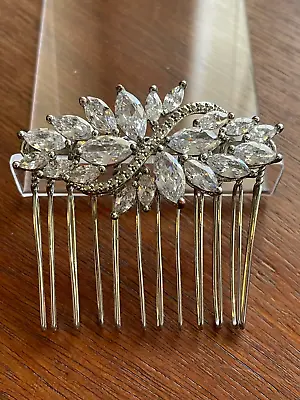 Vintage Bridal Silver Tone Hair Comb Floral Cluster Clear Rhinestones • $14.99