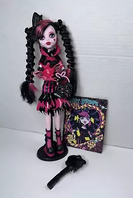Monster High Sweet Screams Draculaura Doll Pink Black Purse Belt Bow Shoes • $325