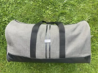 £29.99 • Buy HUGO BOSS LARGE DUFFLE TRAVEL WEEKEND GYM FLIGHT BAG - Excellent Condition