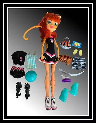 Monster High Toralei Stripe Ghoul Sports Doll Fashion Pack & Fearleading Items • $59.95