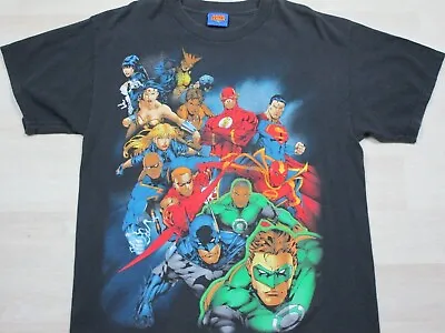 Vintage Y2K Justice League Men's DC Comics Character T-Shirt (L) All Over Print  • $22.40