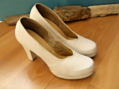 White  1940's Platform Pumps 8B • $214.11