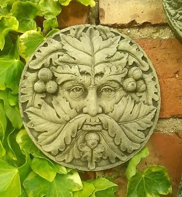 🇬🇧stone Garden Small Round Acorn Green Man Pagan Leaf Face Wall Plaque🌿🍂 • £12