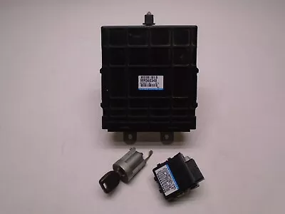 '01 Mitsubishi Montero ECU ECM Computer Immobilizer Key 3.0 Liter V6 MR560348 • $145