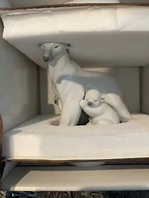 Lladro Arctic Family Polar Bear And Cubs Figurine 6745 6 1/2  Tall • $99.99