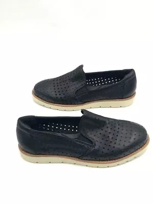 Women's Black Vaneli Loafer Flats - Size 7.5 • $9.99