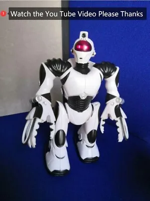 WowWee Robosapien V2 Humanoid Mini Robot Walking Light Up Eyes Figure Toy 22.5cm • £17.99