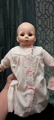 Original Tags Madame Alexander Victoria Sleepy Eye Crier  14  Doll Cryer Works  • $40