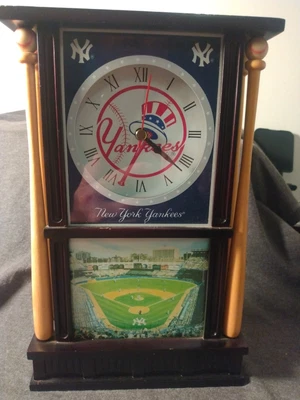 $24.99 • Buy The Danbury Mint The New York Yankees  Collectible Desk Clock 2000 RARE WORKS