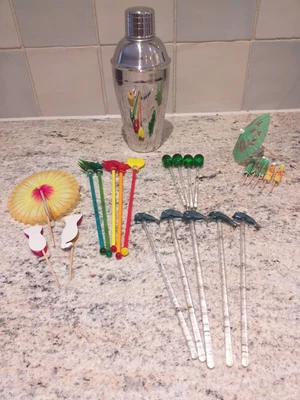 £2.50 • Buy Cocktail Shaker + Glass Stirrers, Paper Umbrellas/Fans,Bar Tongs & Bottle Opener