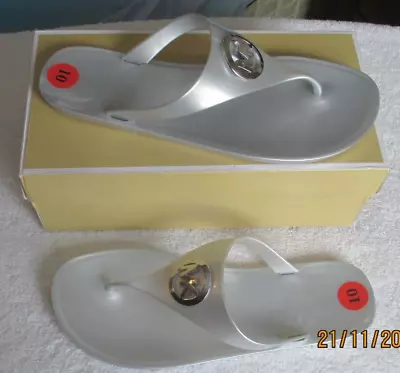 New Michael Kors Silver Lillie Jelly Flip Flop Sandals Thong Women's Size 10 • $24.99