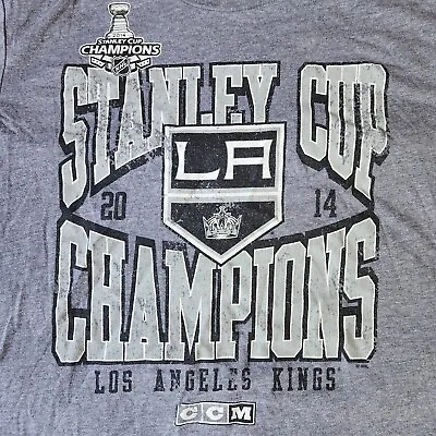 LA Los Angeles Kings 2014 Stanley Cup Champions Mens M Gray Graphic Tee T-Shirt • $2.95