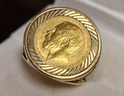 Vintage 9ct Half Sovereign Gold Frame Coin Display Detailed Pendant Yellow Gold Hallmarked Charm