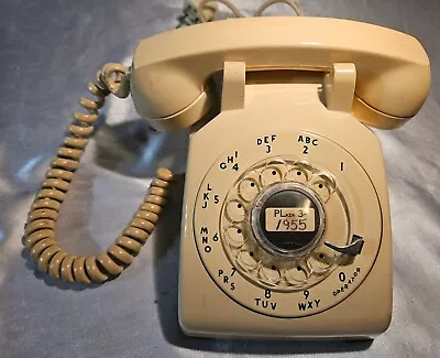 Vintage Western Electric 1955 Ivory 500 C/D Rotary Dial Telephone • $49.99