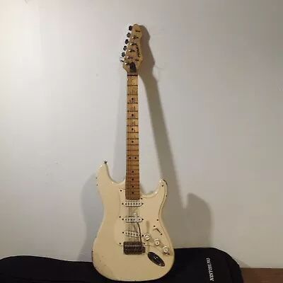 Vintage White Guitar • $800