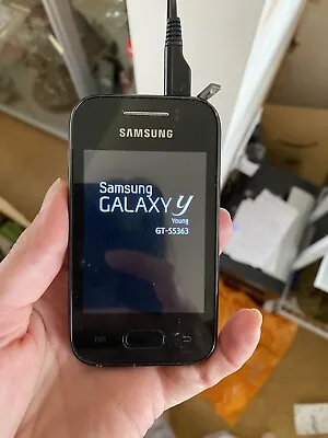 Samsung Galaxy Young GT-S5363 Smartphone • £15