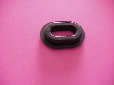 NOS Honda V65 Magna VF1100C Side Cover Grommet 83602-MB4-000 • $9.99