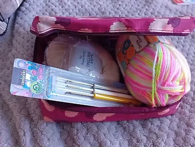  Wool Bundle & Travel Bag 150 Grms Double Knitting Yarn And Crochet Hooks  New  • £5.99