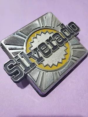 Bin37 Used 81-88 Chevrolet K5 Blazer Silverado Quarter Panel Emblem 14014315 OEM • $29.99