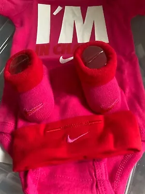 Nike 3-Piece Gift Set Baby Newborn O-6 Bodysuit 1 Pair If Booties 1 Baby сар • £14.99