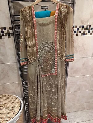 Indian Pakistani Mendhi Suit • £120