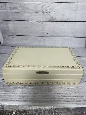 Vintage Mele Jewelry Box Cream Colored • $22