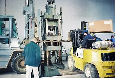 Kux 300 Ton Powder Metal Press • $49995