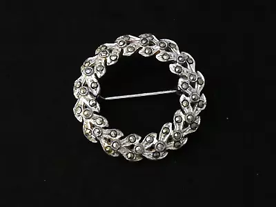 £2.45 • Buy VINTAGE Pretty Silvertone & Marcasite Studded Floral Garland Wreath BROOCH