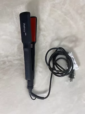 Thairapy 365 Wet Or Dry Flat Iron Hair Straightener 1.5  Vibrating Plates • $25