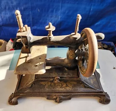 Antique Muller 12 Toy Chainstitch  Sewing Machine Iron  • £195