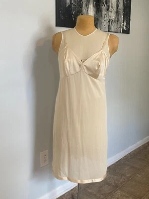 $20 • Buy Vintage Vanity Fair Full Slip Size 40 Beige Adjustable Shoulder. Nylon Lingerie