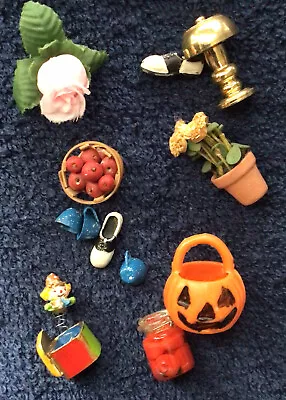 Dollhouse Accessories Lot - Miniatures • $15.99