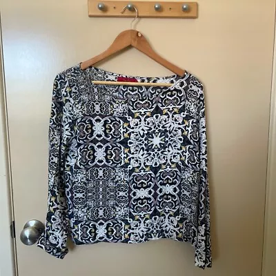 Tigerlily Size 12 Long Sleeved Printed Blouse  • $25