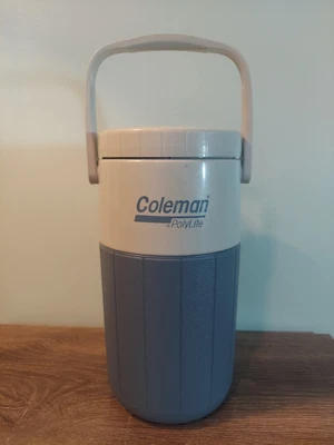$19 • Buy Vintage Coleman Polylite Blue 5590 1/2 Gallon Water Jug Cooler Thermos