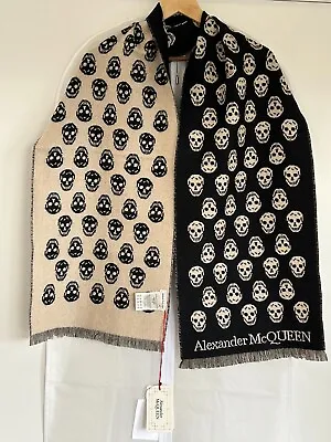 $352.70 • Buy NWT Alexander McQueen Reversible Skull Wool Scarf Black/Beige Made In Italy