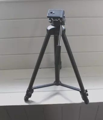 Velbon Tracer 302 Lightweight Tripod Video/Film Camera - 50 To 108cm • £14