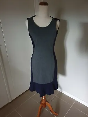 Jcrew Dress Navy And Grey Panel Dress With Wave Hem Fit And Flare Size 00 • $29