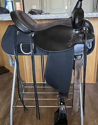 Circle Y High Horse Corcicana. 17” Seat. EUC. Warranty Til 7/5/2025. Saddle • $750