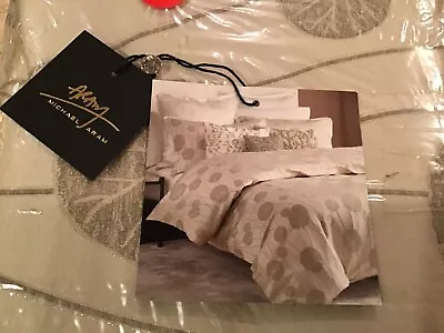 Michael Aram OUEEN Duvet Cover  Lily Pad Jacquard Color Champagne NWT • $165