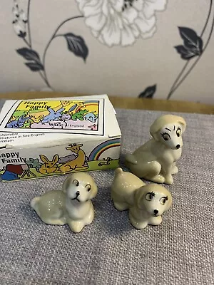 Wade Whimsie Happy Family Dog Set Great Condition Boxed • £32