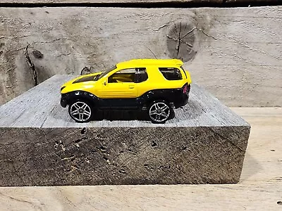 2000 Hot Wheels Isuzu Vehicross #144 Yellow Diecast • $10.99