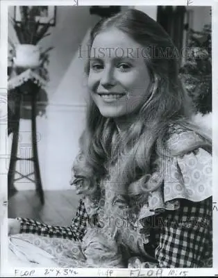 1978 Press Photo Eve Plumb In A Scene On  Little Women.  - Pip17865 • $19.99