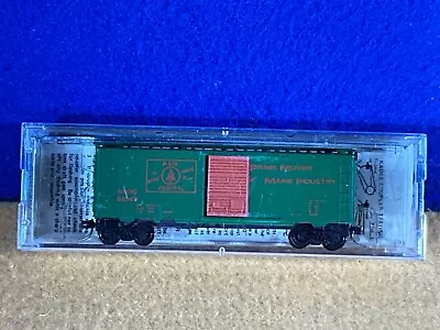 J11-88 Train Car - Boxcar - N Scale - Kadee Micro-trains #20220 - Maine Central • $29.95