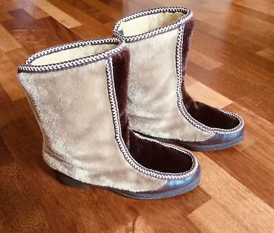 Vintage Eskimo Faux Fur Boots Womens Size 9 Brown  • $49